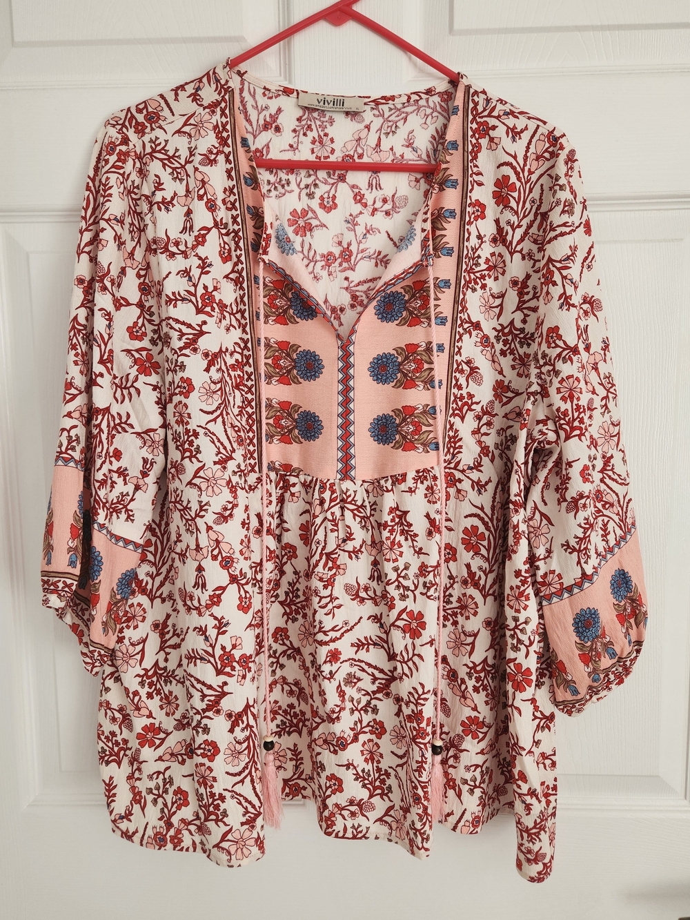 ViVI Cream Blouse with Red Floral Print and Blue Accents XL